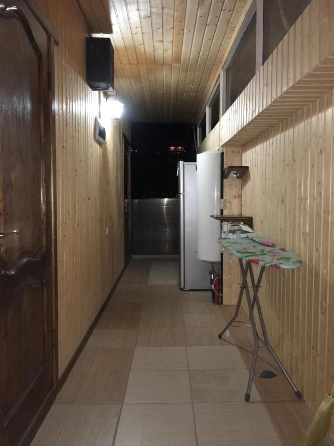 Guest House Vladimir Gagra Exterior foto