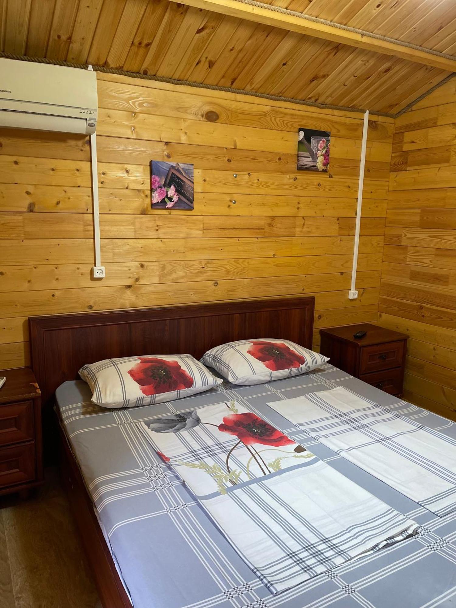 Guest House Vladimir Gagra Exterior foto